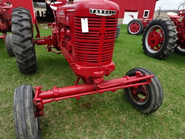 Image of Farmall MD equipment image 1