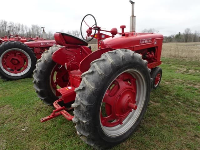 Image of Farmall M equipment image 4