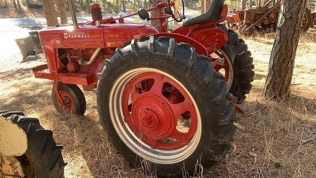 Image of Farmall M equipment image 3