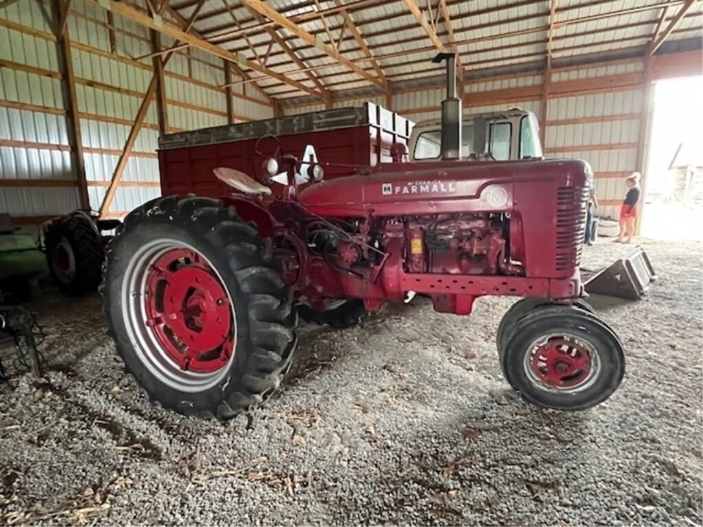 Image of Farmall M Primary image