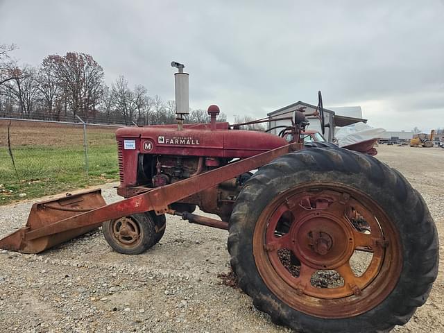 Image of Farmall M equipment image 3