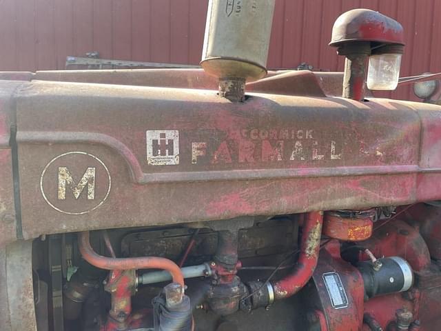 Image of Farmall M equipment image 3