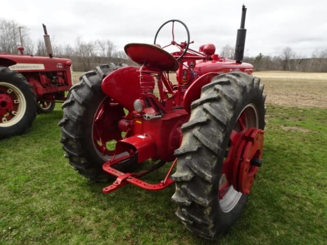 Image of Farmall MD equipment image 4