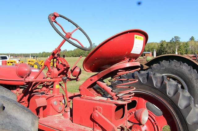 Image of Farmall Super C equipment image 3