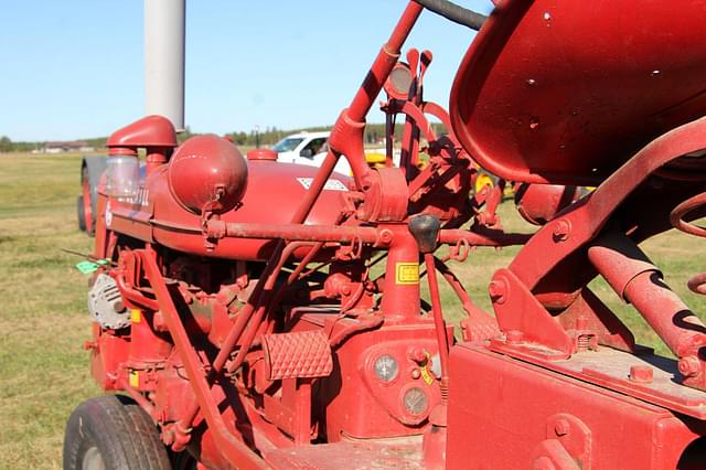 Image of Farmall Super C equipment image 4