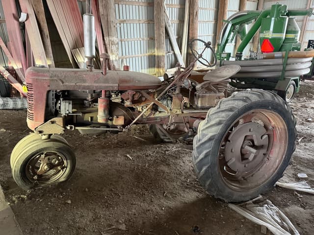 Image of Farmall Super C equipment image 4