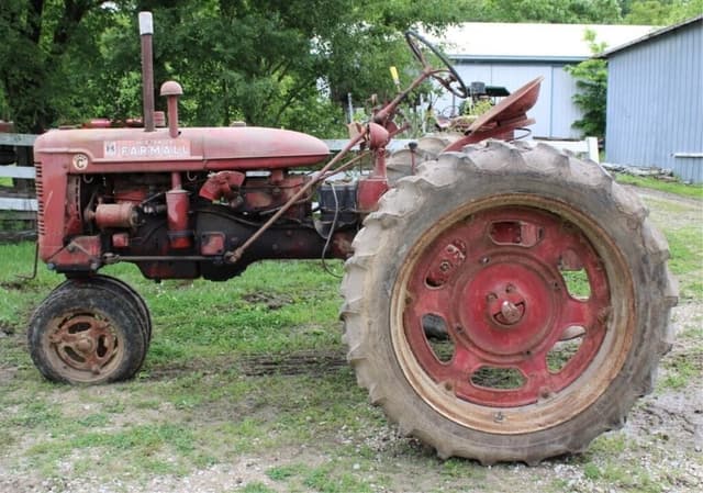 Image of Farmall Super C equipment image 1