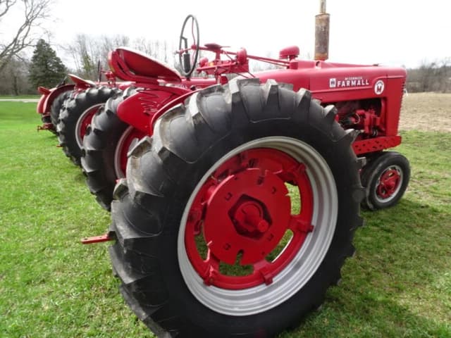 Image of Farmall Super M equipment image 3
