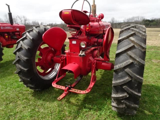 Image of Farmall Super M equipment image 4