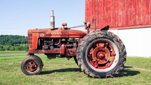 Image of Farmall Super M equipment image 2
