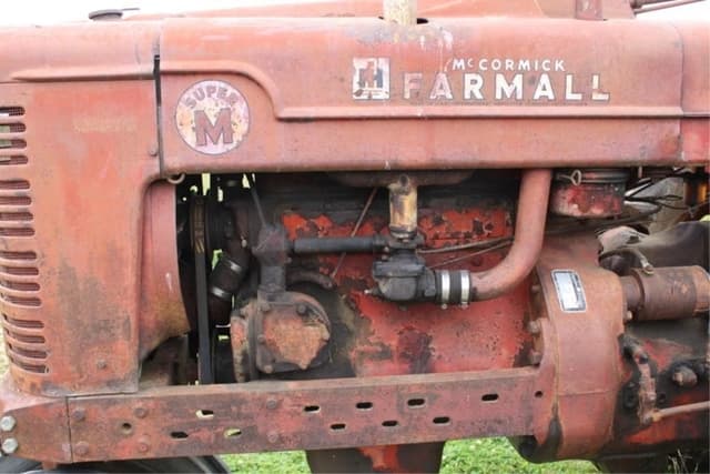 Image of Farmall Super M equipment image 3