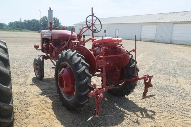 Image of Farmall A equipment image 1