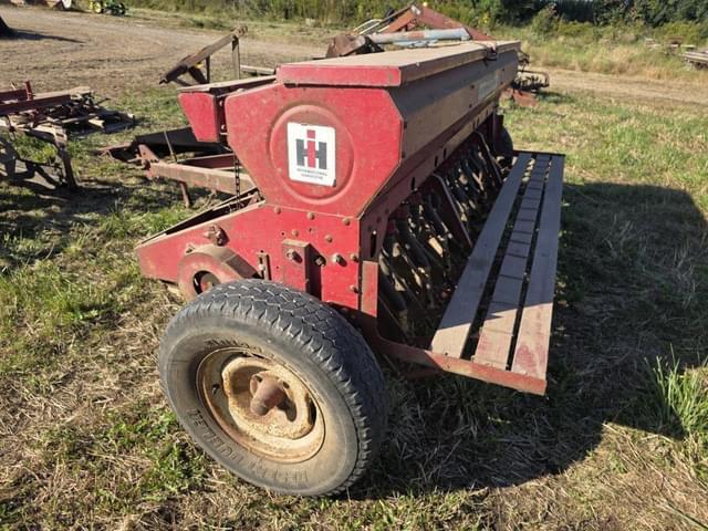 Image of International Harvester 10 equipment image 2