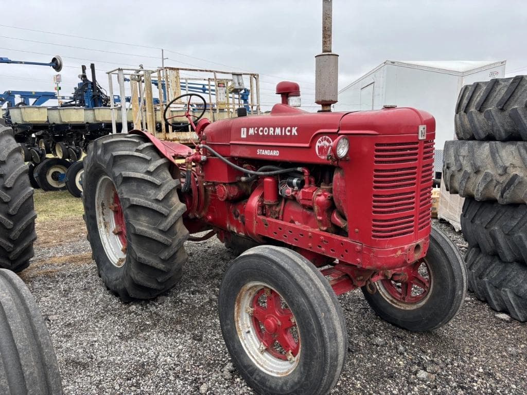 Image of International Harvester Super W6 Image 0