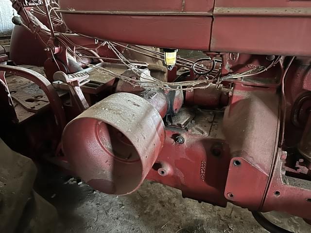 Image of McCormick-Deering Super W-6 equipment image 4