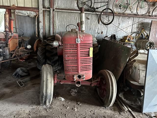 Image of McCormick-Deering Super W-6 equipment image 1
