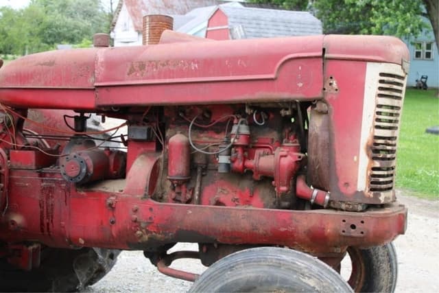 Image of International Harvester W-6 equipment image 2