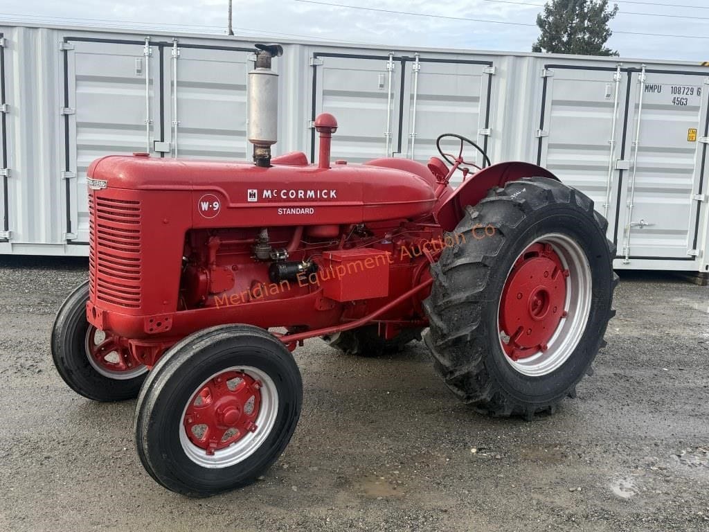 McCormick-Deering W-9 Equipment Image0