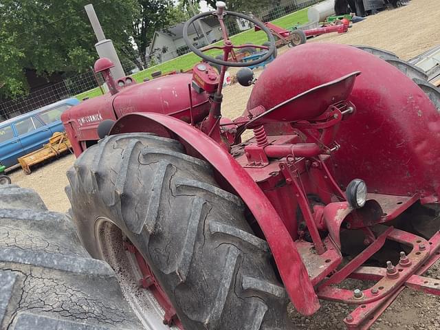 Image of McCormick-Deering WD-6 equipment image 3
