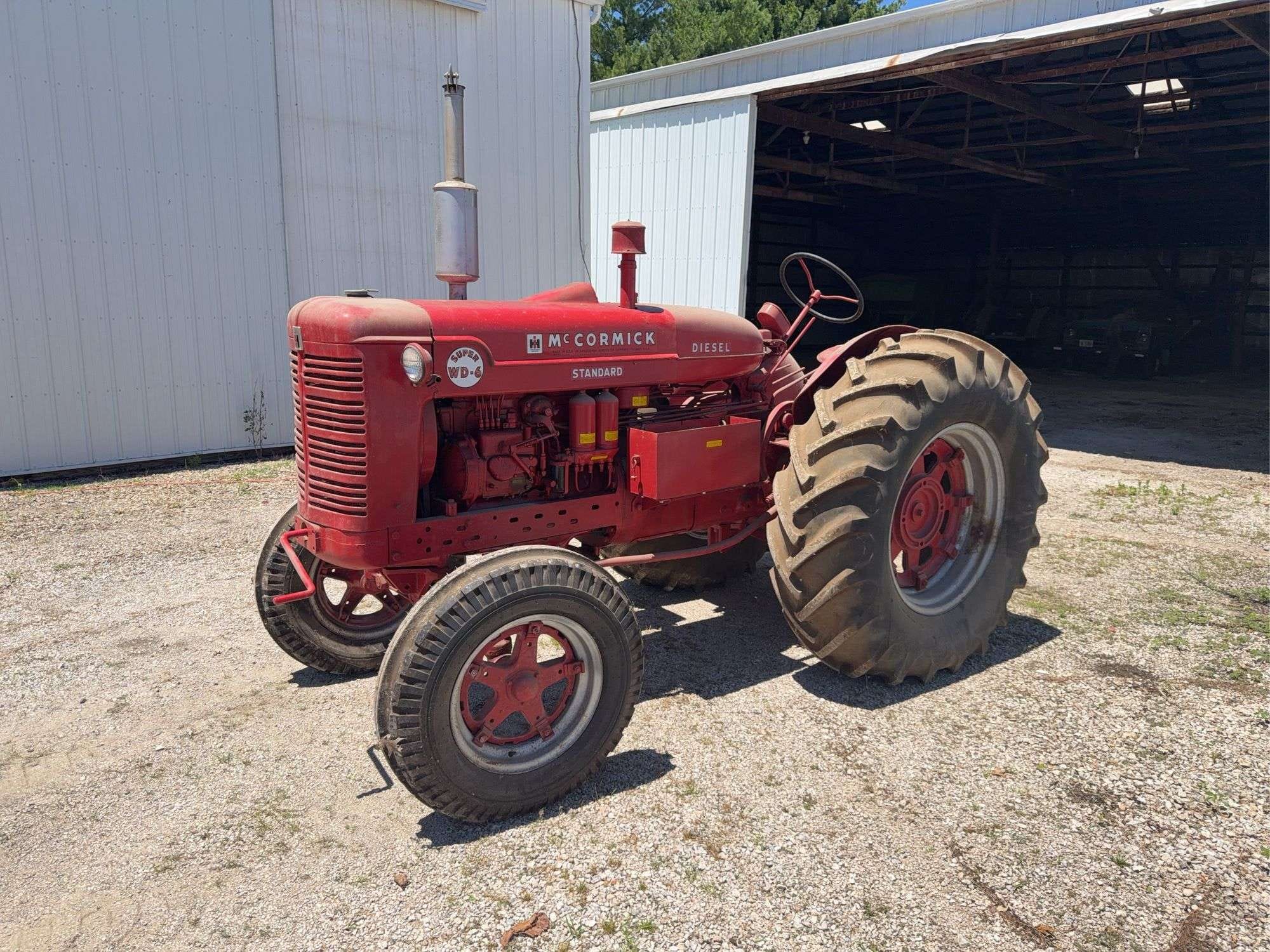 International Harvester Super WD6 Equipment Image0