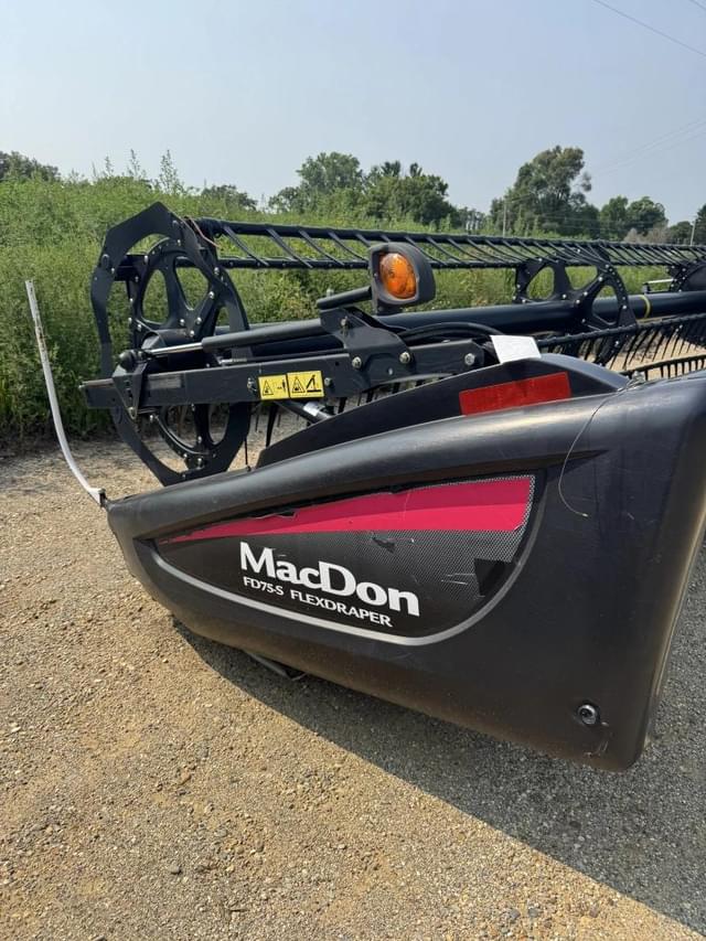 Image of MacDon FD75S equipment image 1