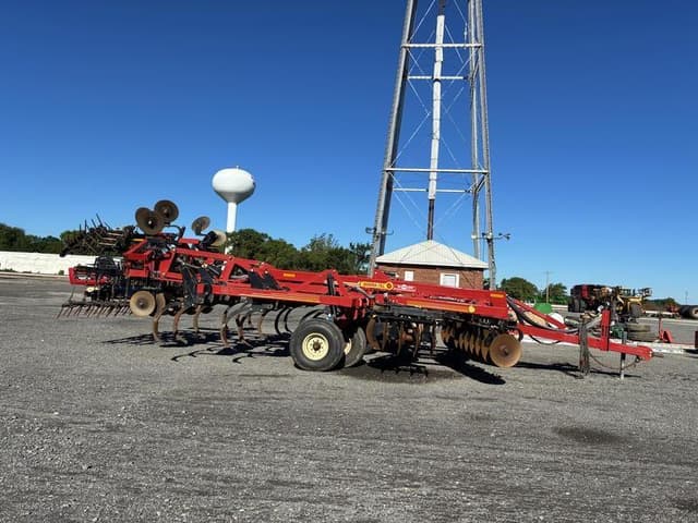 Image of McFarlane QT213F equipment image 4