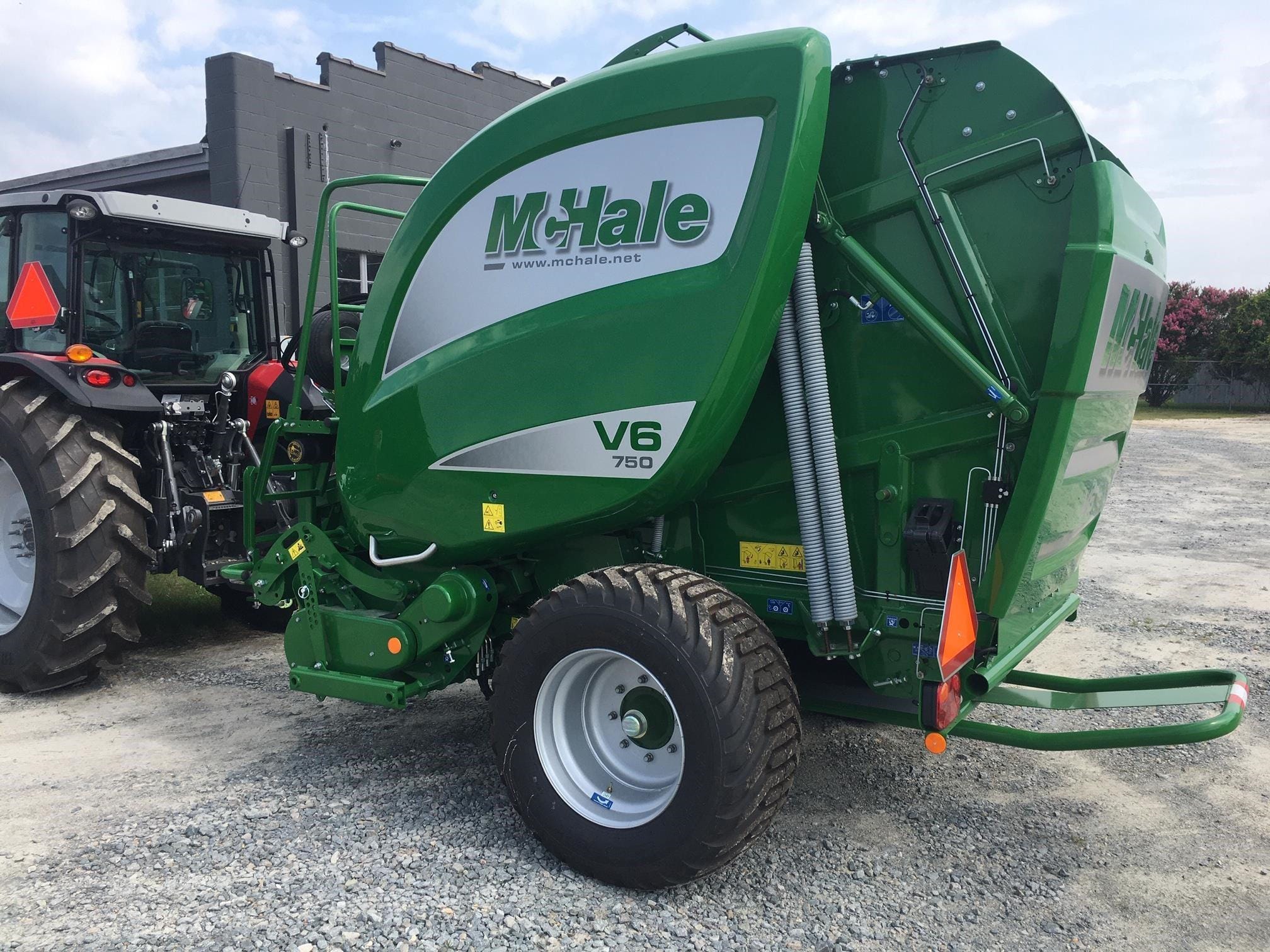 McHale V6 750 Equipment Image0