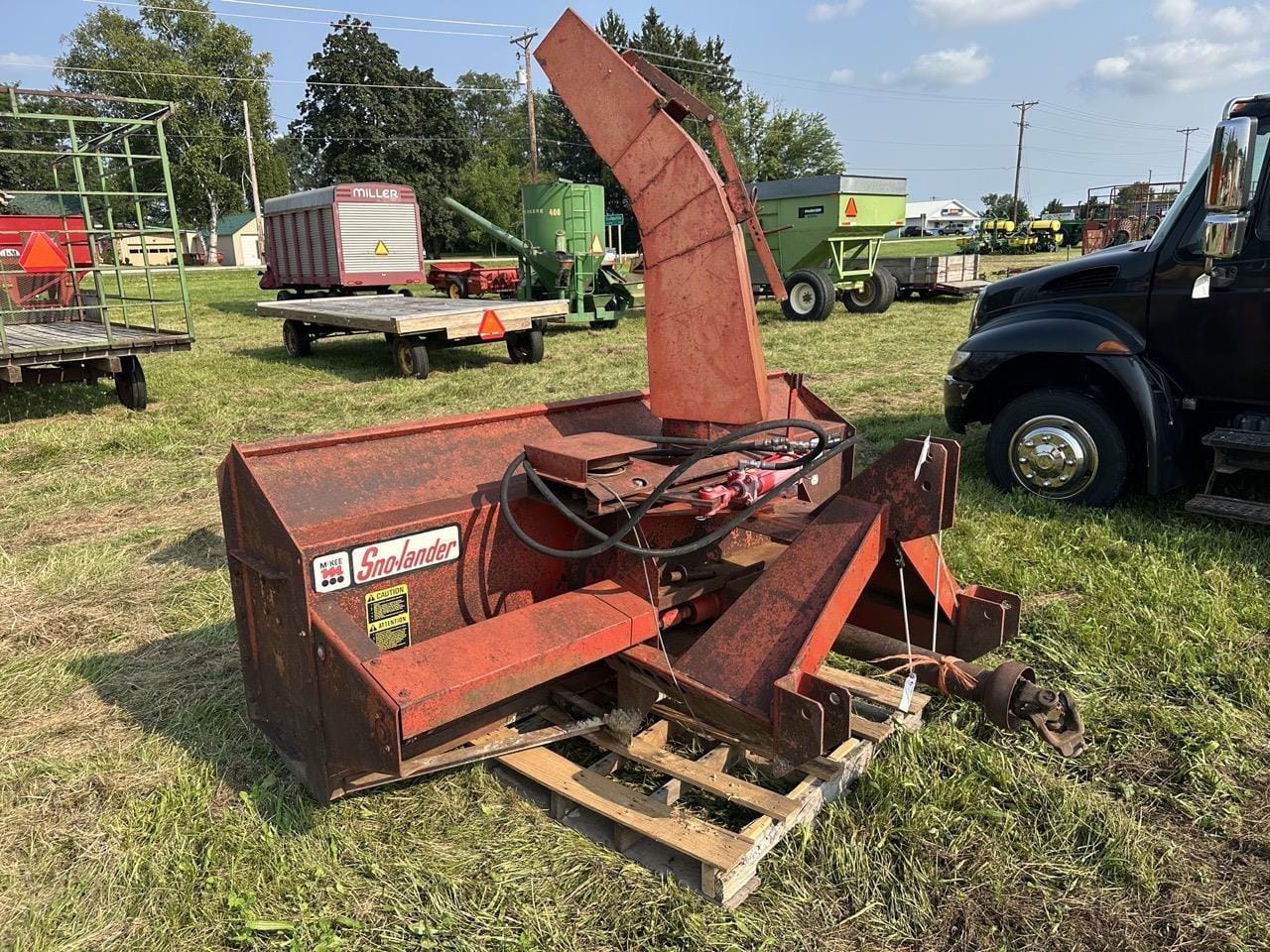 McKee 1101 Equipment Image0