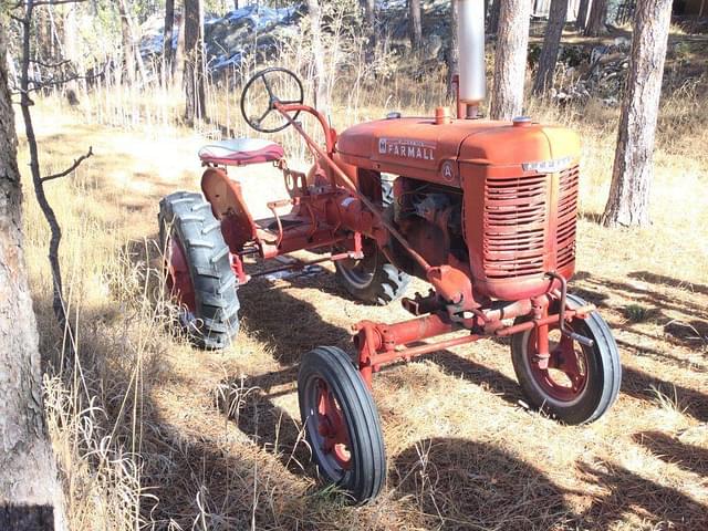 Image of Farmall A equipment image 1