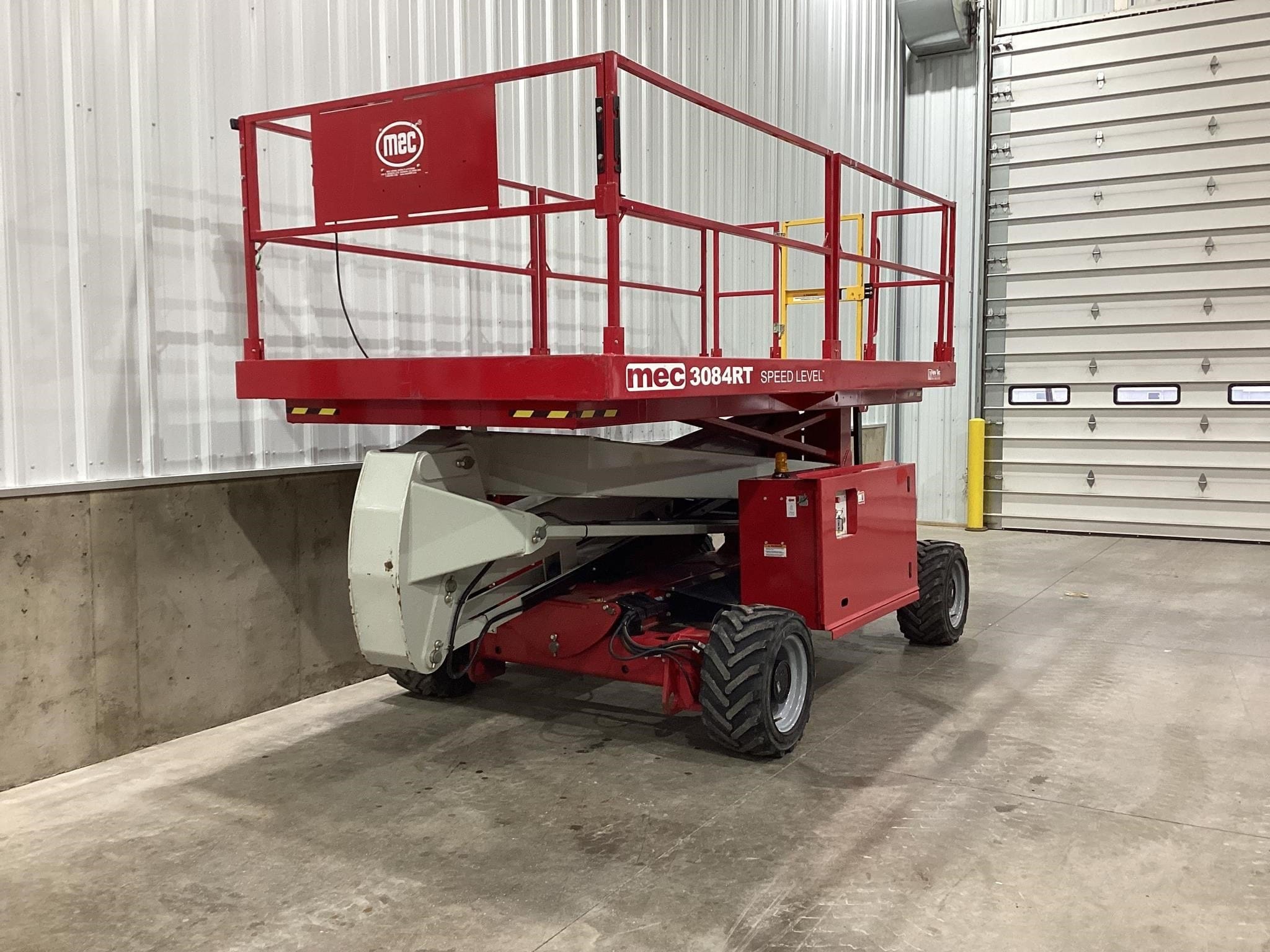 2022 MEC 3084RT Equipment Image0