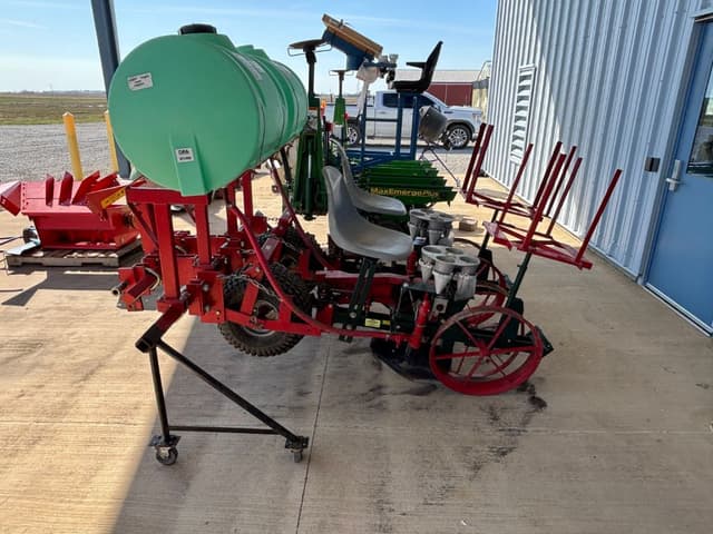 Image of Mechanical Transplanter 4000 equipment image 1