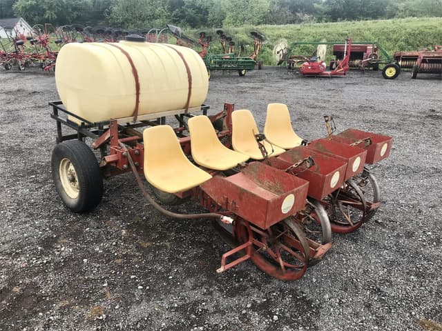 Image of Mechanical Transplanter 1000 equipment image 1