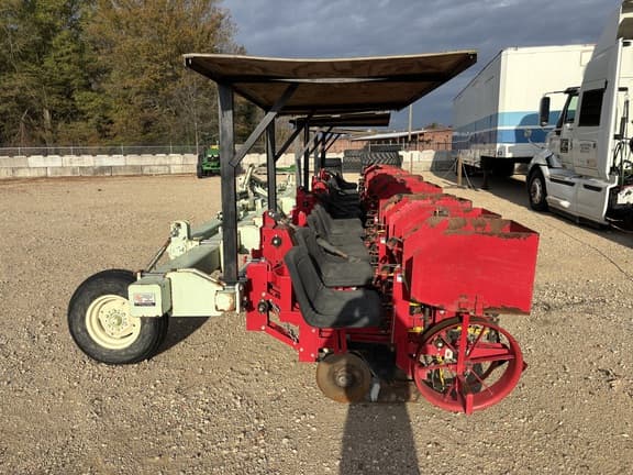 Image of Mechanical Transplanter 1100 equipment image 2