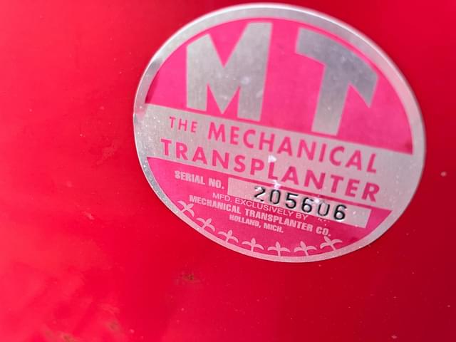 Image of Mechanical Transplanter 92B equipment image 1