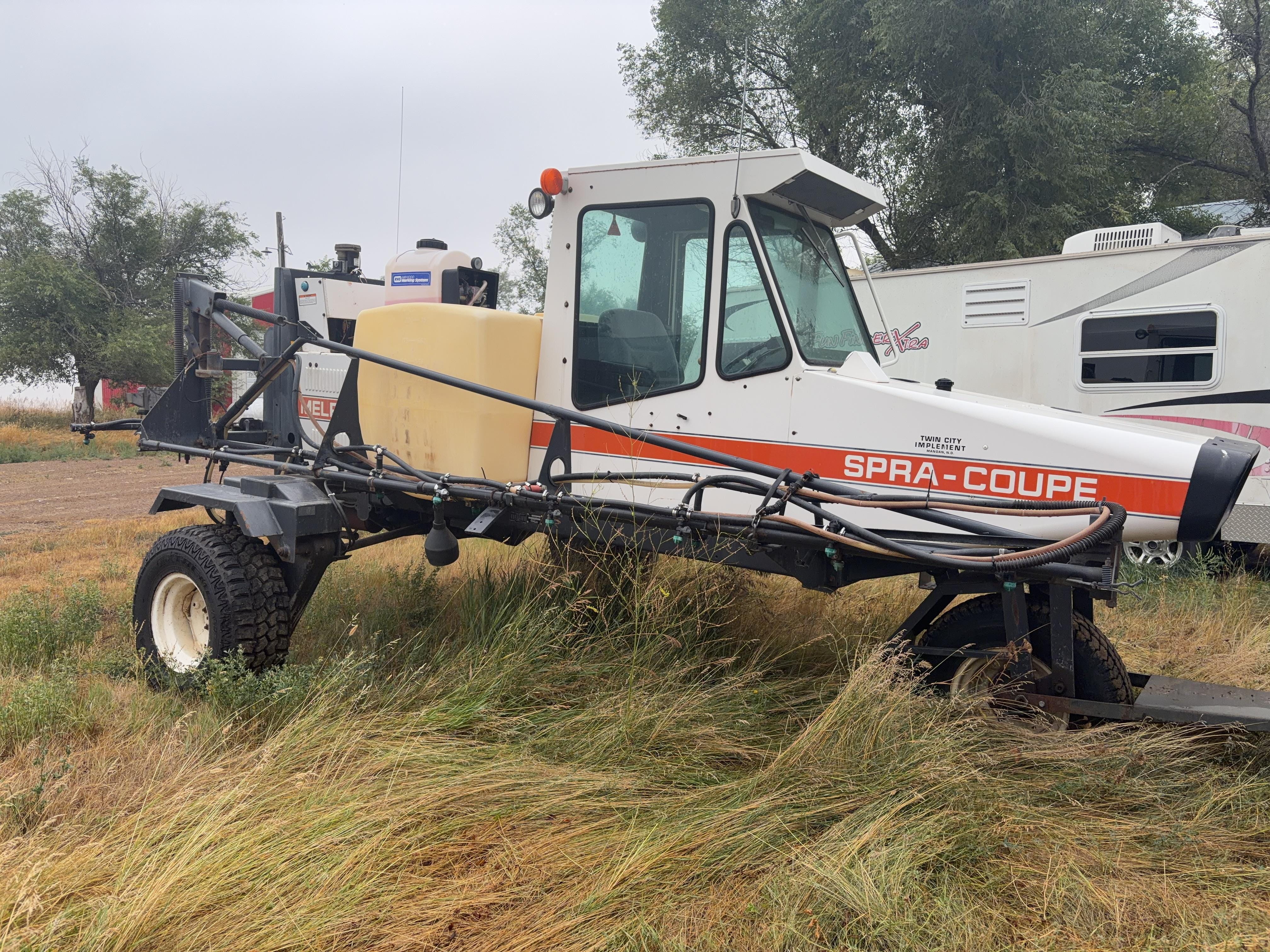 Spra-Coupe 216 Equipment Image0