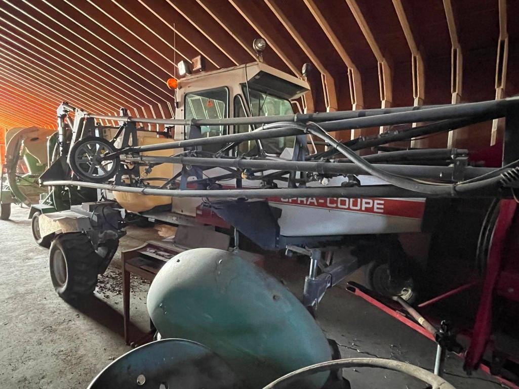 Main image Melroe 220