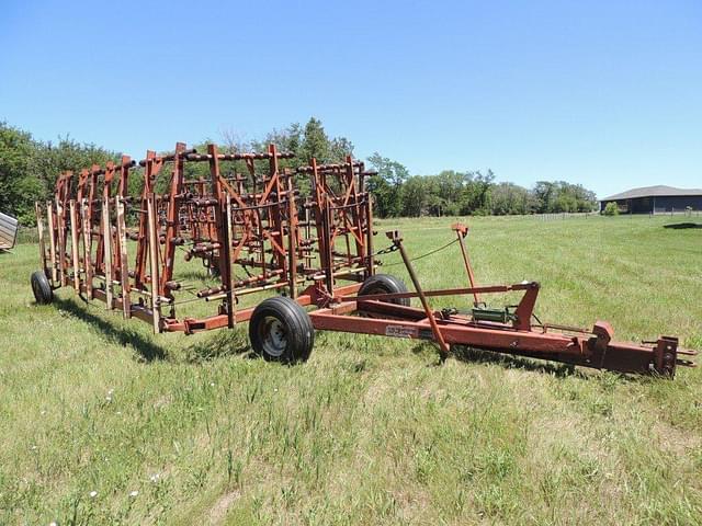 Image of Melroe 403 equipment image 1
