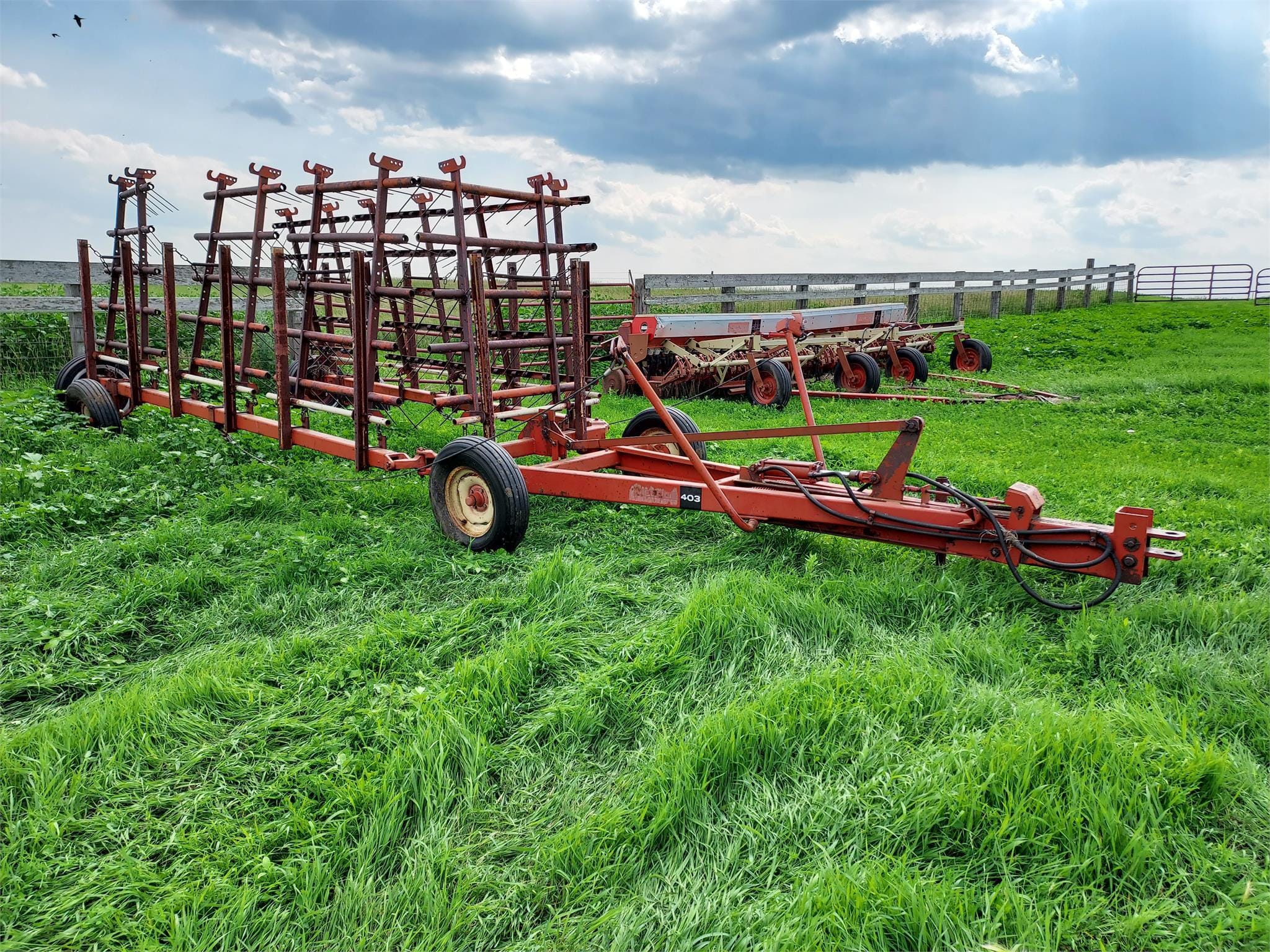 Main image Melroe 403