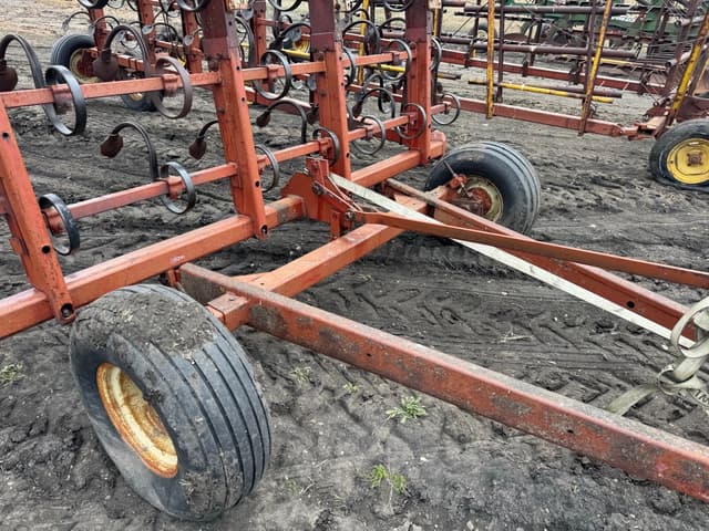 Image of Melroe 420 equipment image 3