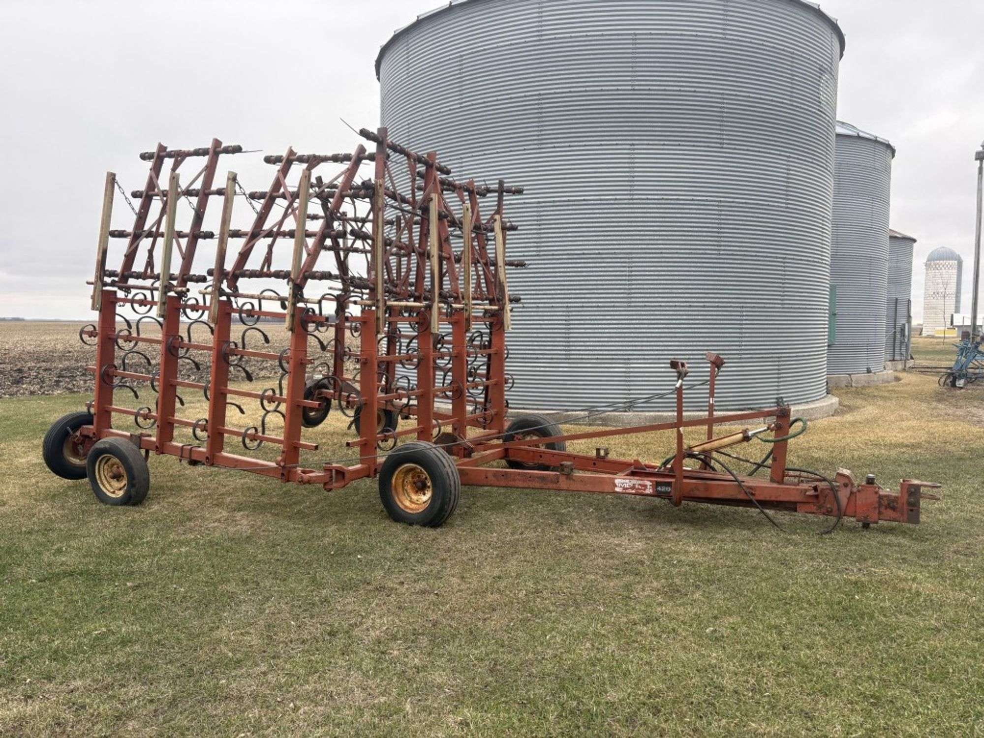 Melroe 420 Equipment Image0