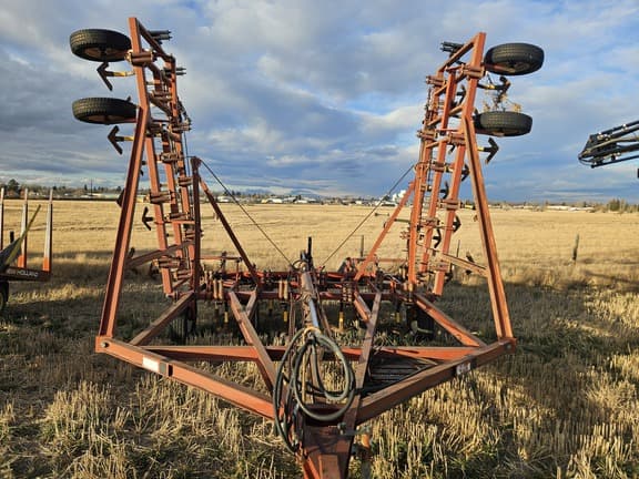 Image of Melroe 503 equipment image 2