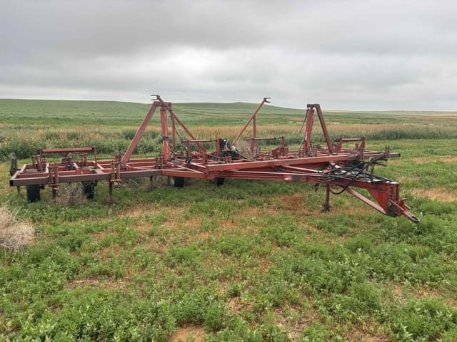 Image of Melroe 550 equipment image 2