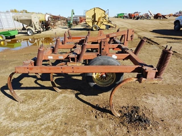 Image of Melroe 561 equipment image 1