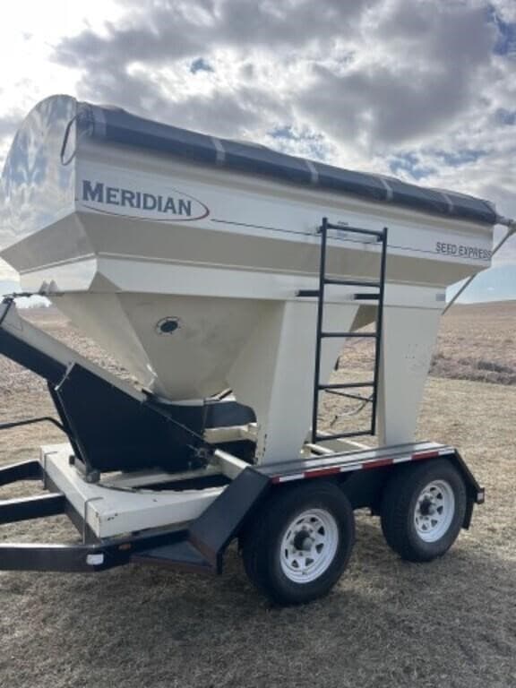 Image of Meridian 240RT equipment image 4