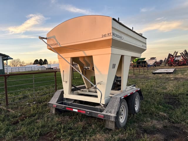 Image of Meridian 240RT equipment image 4