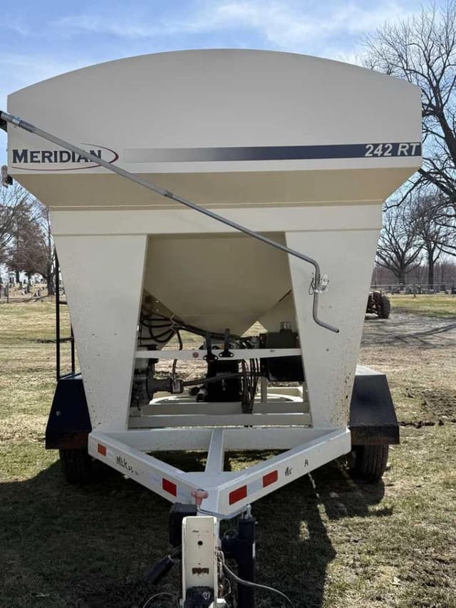 Image of Meridian 242RT equipment image 1