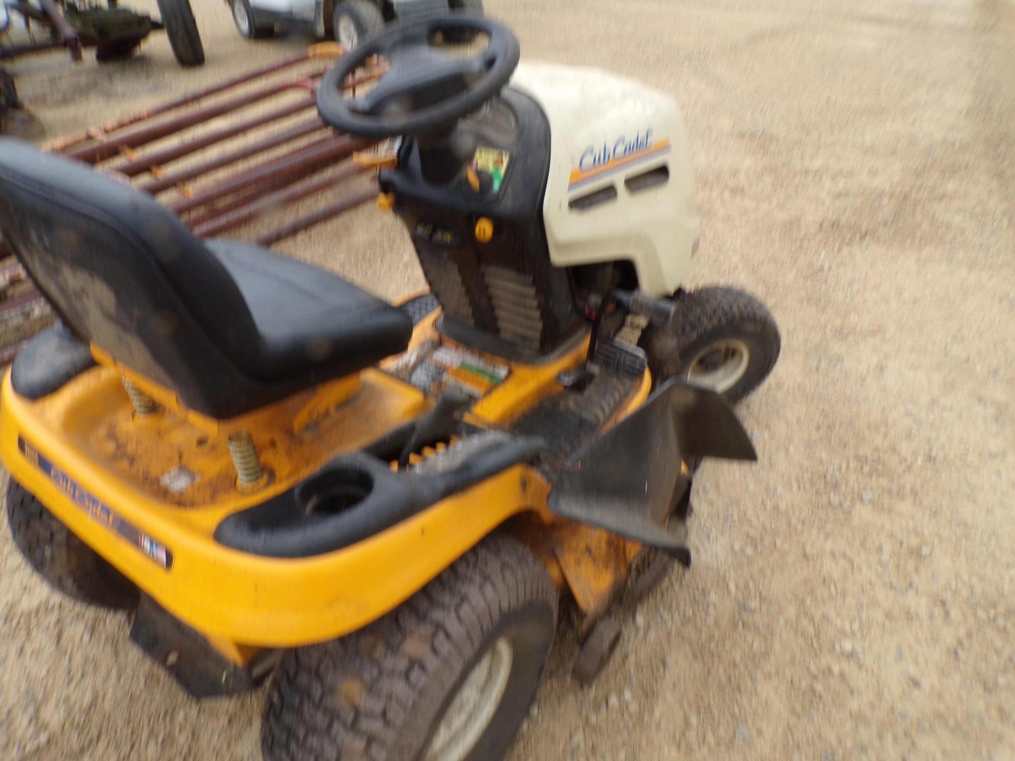 Cub Cadet LT1042 Equipment Image0