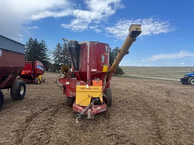 Image of New Holland 355 equipment image 1