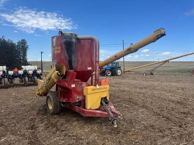 Image of New Holland 355 equipment image 2