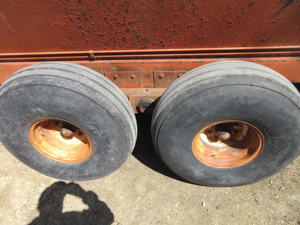 Meyer 3245 Manure Handling Manure Spreaders Dry for Sale Tractor Zoom